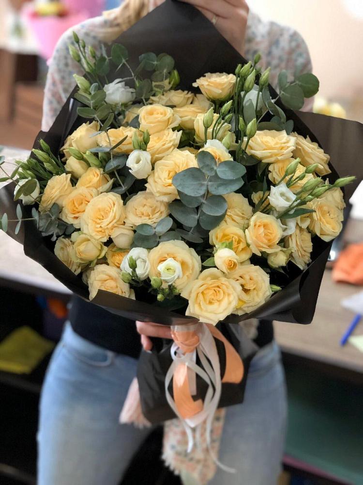 Букет цветов из: Розы и Лизиантусы в Бабяково