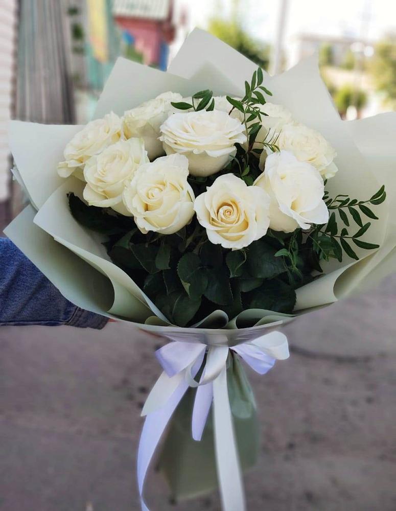 Букет Белые розы Проуд в Бабяково