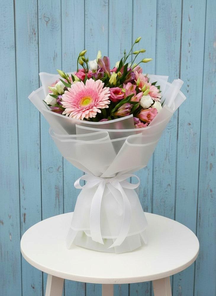 Букет цветов из: Герберы, Альстромерии и Лизиантусы в Бабяково