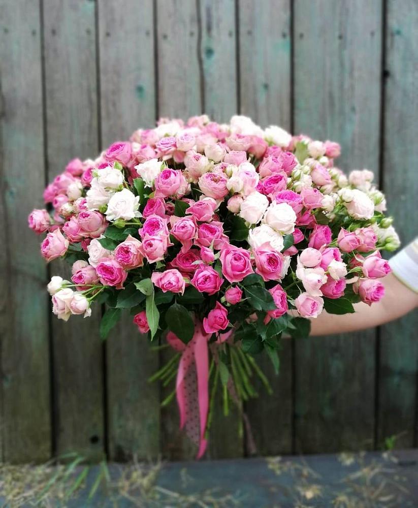 Букет Розовые кустовые розы Натали и Лав Лидия в Бабяково