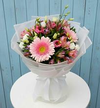 Букет цветов из:  Герберы, Альстромерии и Лизиантусы #REPLACE_PRED# Бабяково