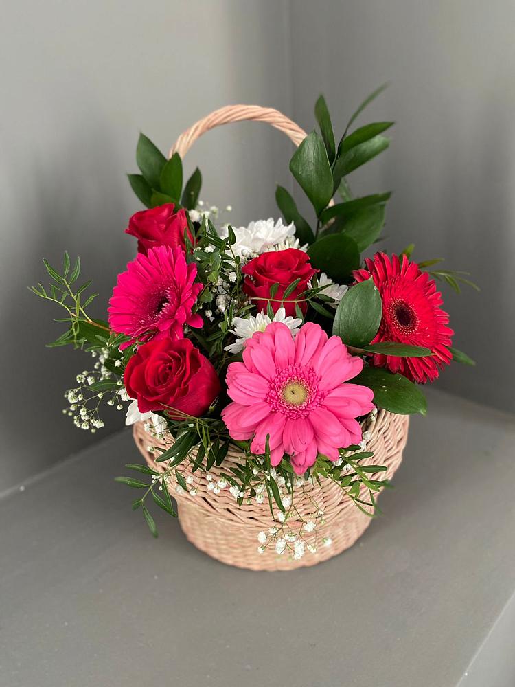 Цветочная композиция из Розы, Хризантемы и Герберы в корзине в Бабяково