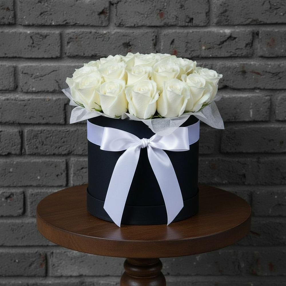 Цветочная композиция из Розы в шляпной коробке в Бабяково