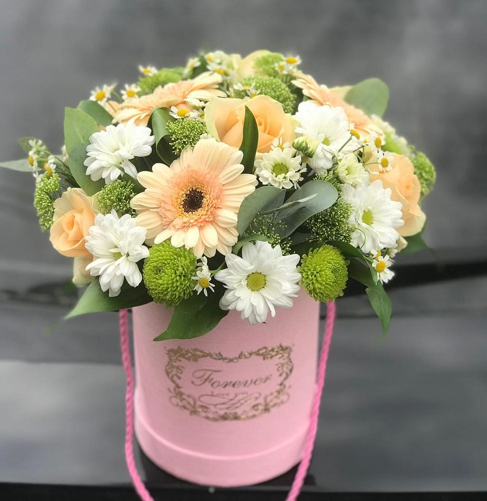 Цветочная композиция из Розы, Герберы и Хризантемы в шляпной коробке в Бабяково